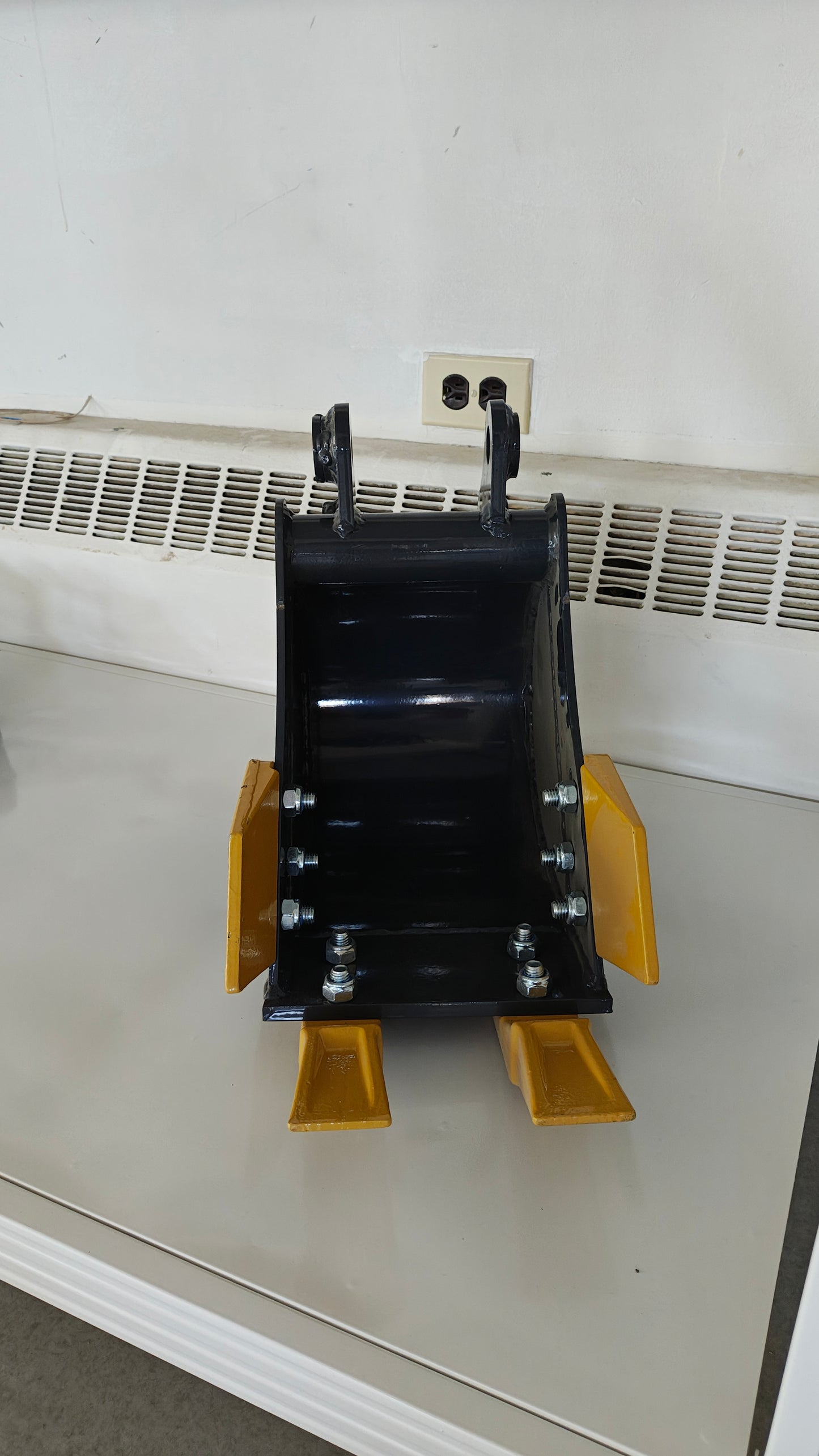20cm Digging Bucket
